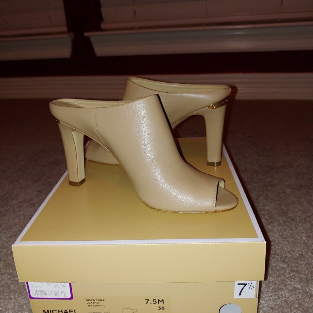 Michael Kors (Brand New) Leather Heels!